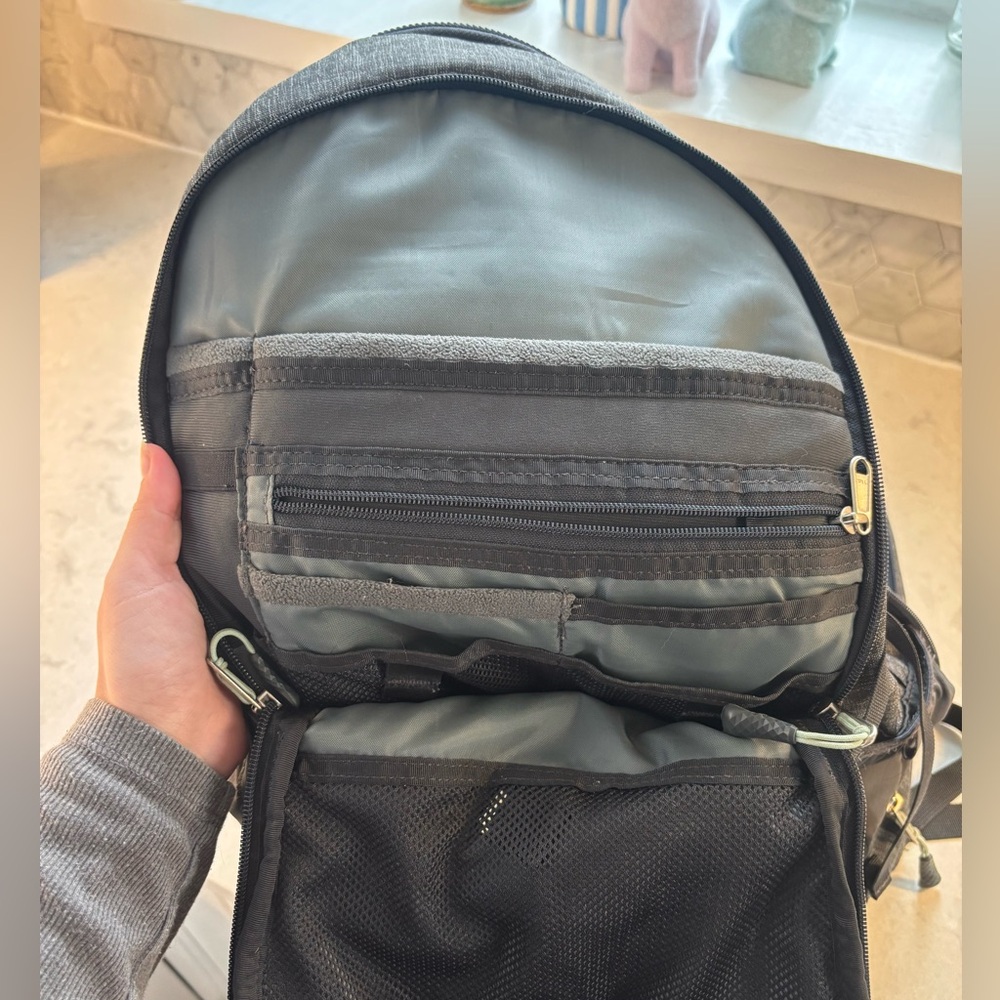 Northface Surge Backback - Picture 7 of 10